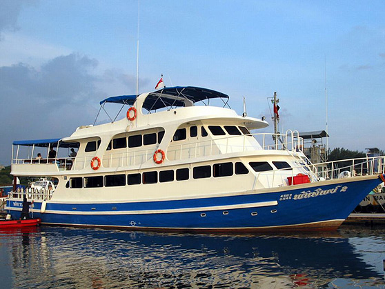Andaman Tritan Tauchschiff