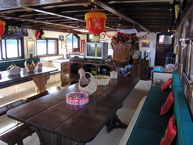 Salon - The Junk, Uniqque Similan Island Liveaboard